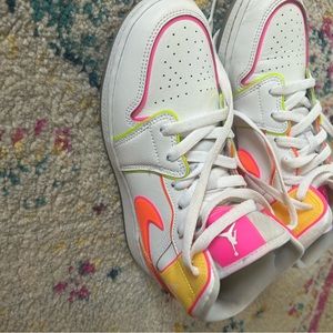 Jordan mid neon glow size 6y kids 7.5 women’s